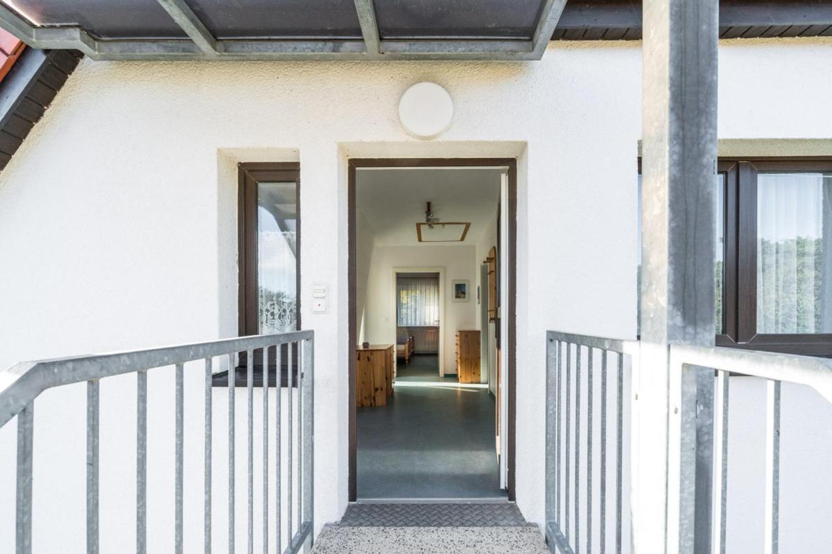 Apartment 3, Waldesruh *